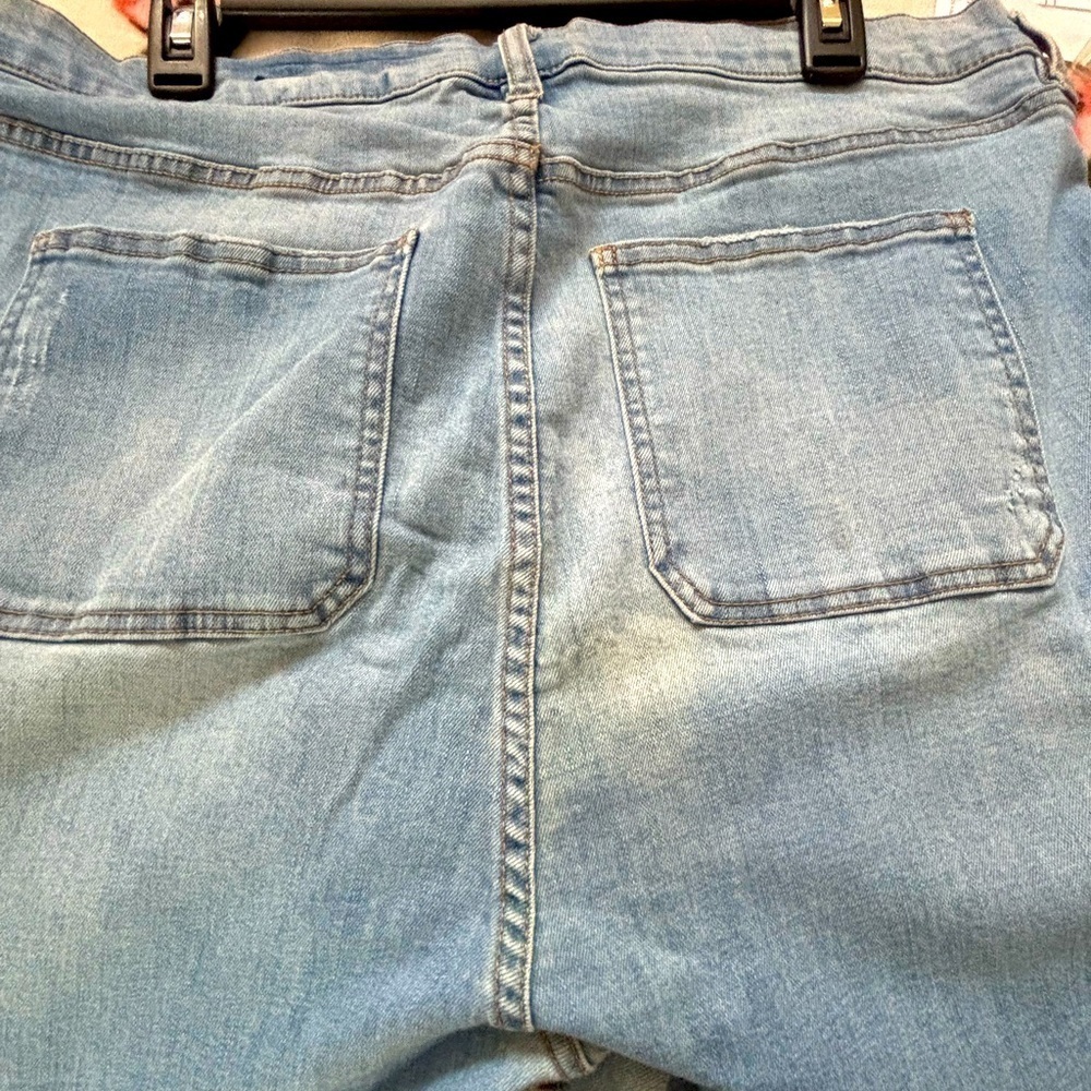 NWOT Fashion Nova Button fly Jeans - Picture 4 of 4